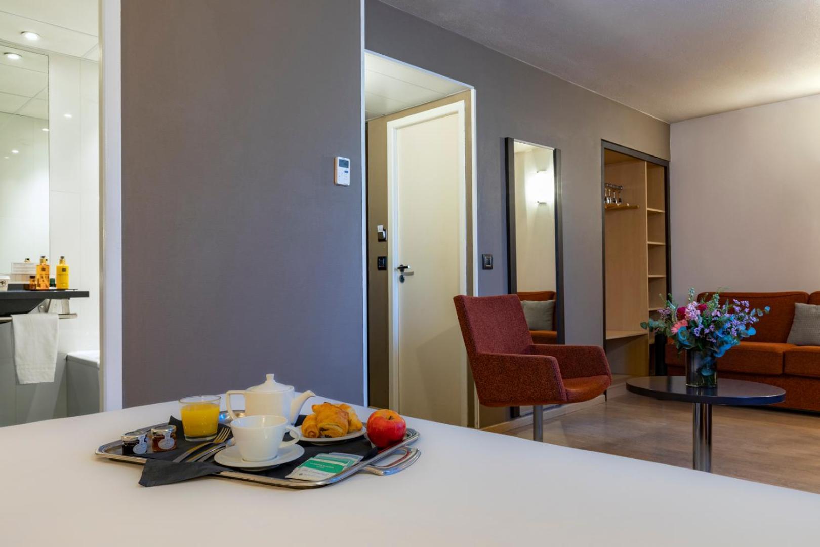 Escale Oceania Aix-En-Provence Hotel Bagian luar foto