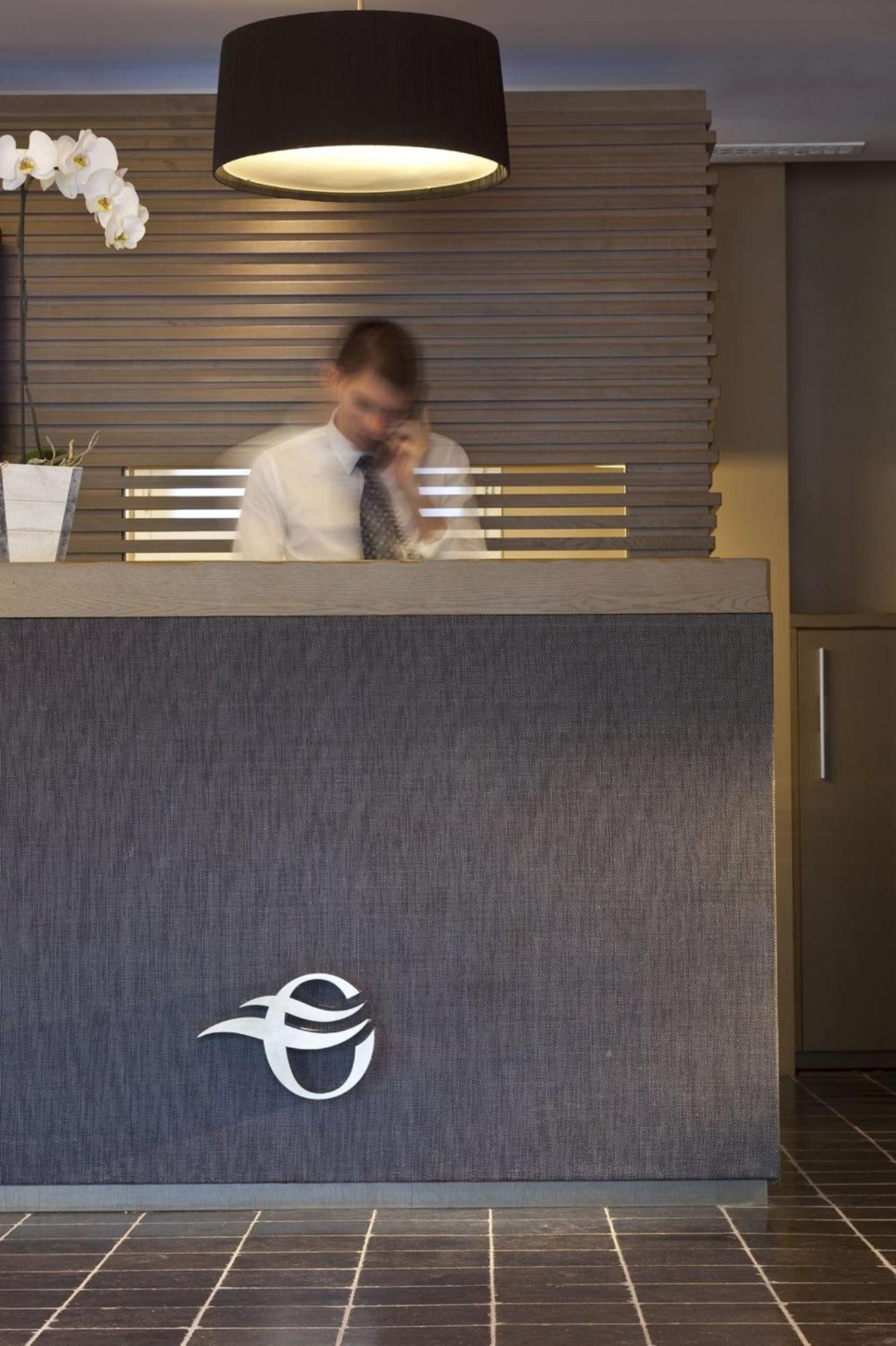 Escale Oceania Aix-En-Provence Hotel Bagian luar foto