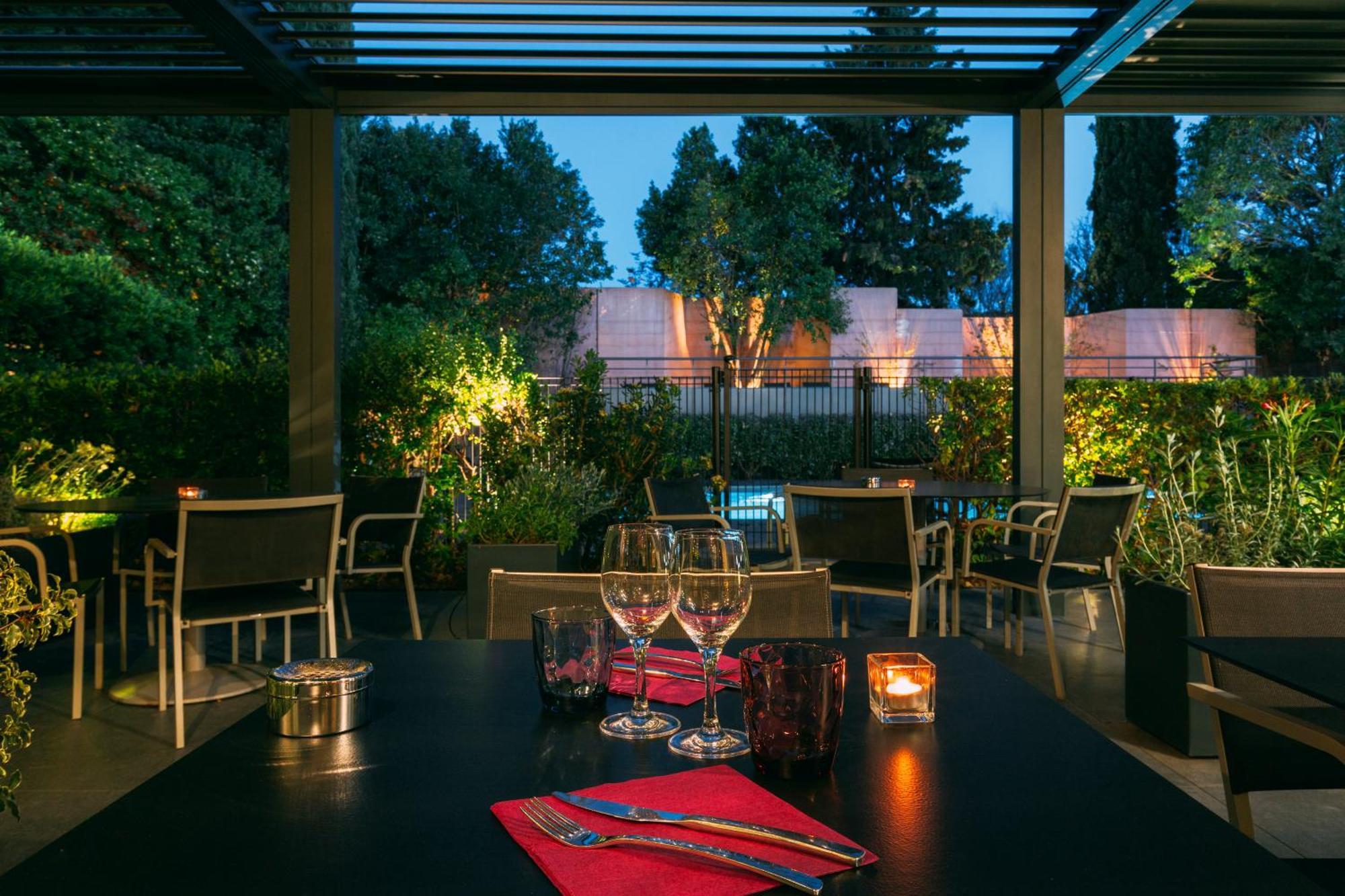 Escale Oceania Aix-En-Provence Hotel Bagian luar foto