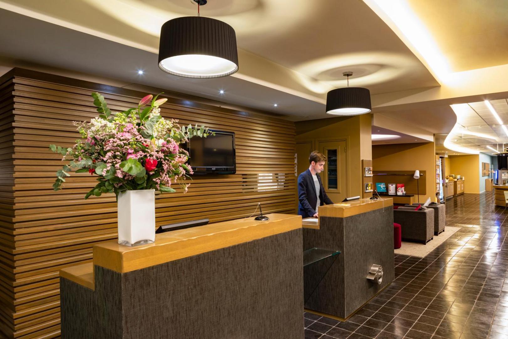 Escale Oceania Aix-En-Provence Hotel Bagian luar foto